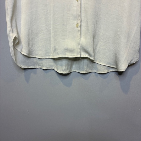Nine West Off-White Sleeveless Button Front Blouse Women’s — Flowy & Lightweight - Picture 5 of 8